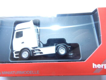 Herpa 318365 Mercedes-Benz Actros L ProCabin Gigaspace Zugmaschine, weiß